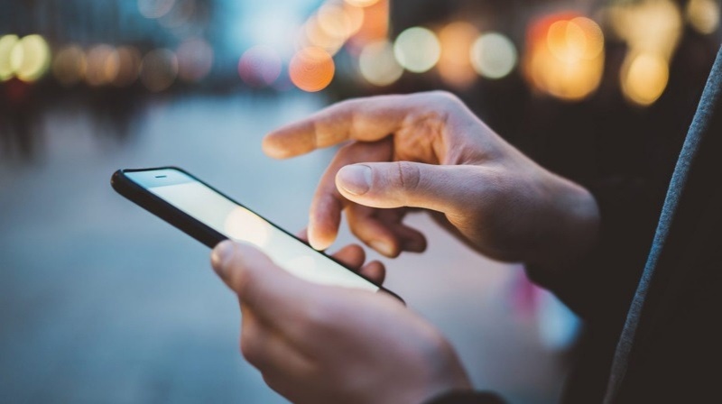 co-nen-khao-sat-khach-hang-bang-sms-marketing-hay-khong