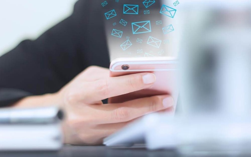vi-sao-cac-doanh-nghiep-vua-va-nho-nen-trien-khai-sms-marketing