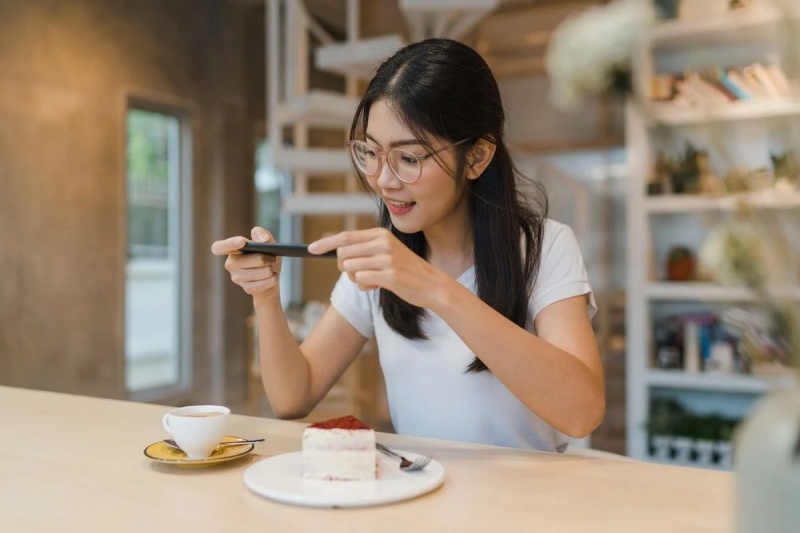 tro-thu-dac-luc-cho-kinh-doanh-fb-review-marketing